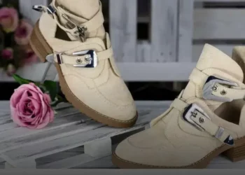 Bota feminina para dança