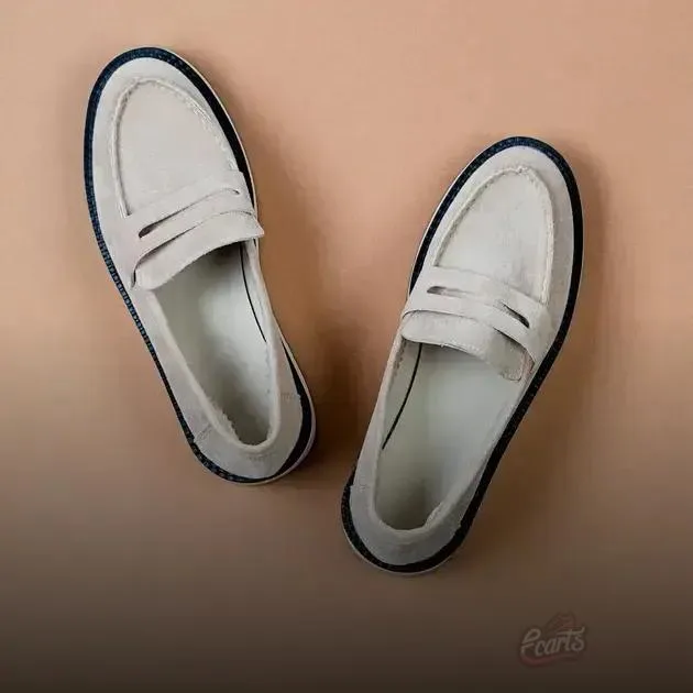 Como Combinar Seu Mocassim Branco com Diferentes Looks Como Combinar Seu Mocassim Branco com Diferentes Looks