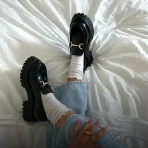 Cuidados Especiais para Manter seu Mocassim Branco Impecável Cuidados Especiais para Manter seu Mocassim Branco Impecável