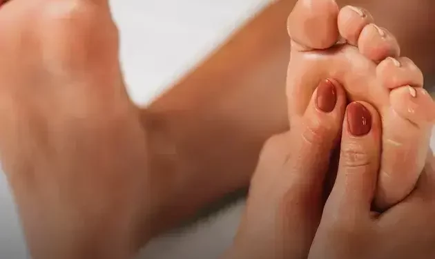 Alargar sapatos de couro