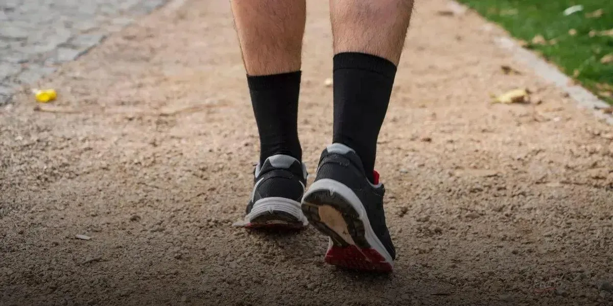 Benefícios de usar tênis esportivo branco para o desempenho atlético Benefícios de usar tênis esportivo branco para o desempenho atlético