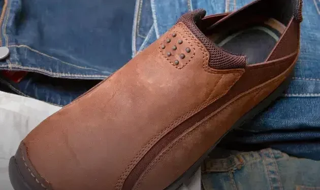 Bota Coturno com zíper