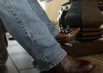 Bota Coturno luxuosa