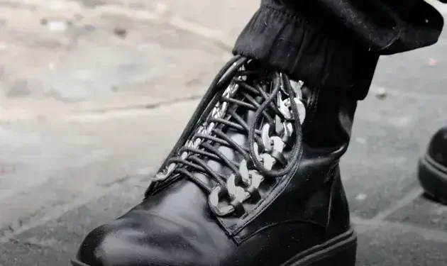 Bota Coturno vermelha