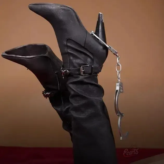 Combinando botas coturno com diferentes tipos de roupa Combinando botas coturno com diferentes tipos de roupa