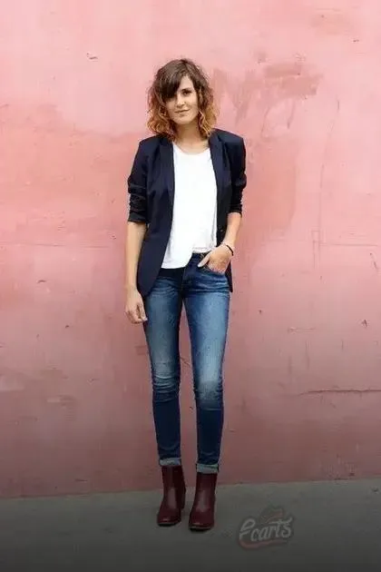 Combinando Tênis e Jeans para um Look Casual Combinando Tênis e Jeans para um Look Casual
