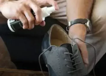 como alargar um sapato