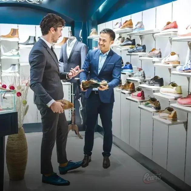 Comparando as Operações de Varejo e Atacado Comparando as Operações de Varejo e Atacado