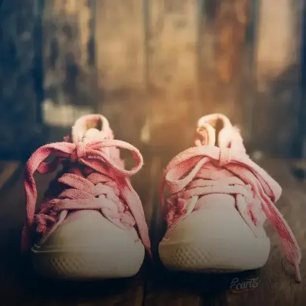 Crescimento do Pé Infantil e a Troca de Calçados Crescimento do Pé Infantil e a Troca de Calçados