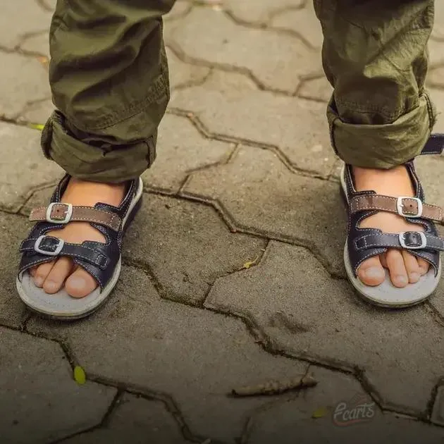 Encontrando o ajuste perfeito em calçados infantis para meninas Encontrando o ajuste perfeito em calçados infantis para meninas