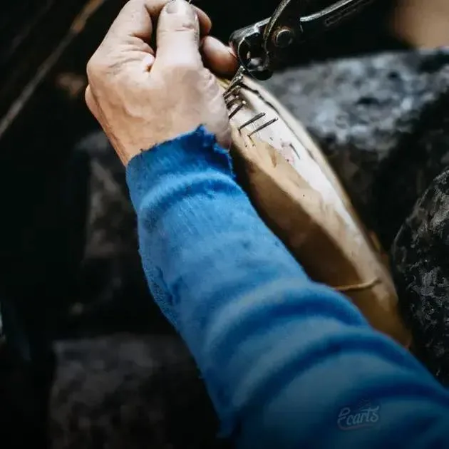 Entendendo a necessidade de alargar o elástico do seu sapato Entendendo a necessidade de alargar o elástico do seu sapato