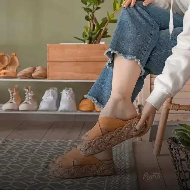 Precauções ao Manipular Sapatos de Couro Sintético Precauções ao Manipular Sapatos de Couro Sintético