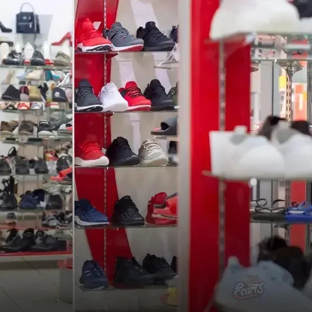 Promoções Atraentes e Displays para Calçados de Inverno Promoções Atraentes e Displays para Calçados de Inverno