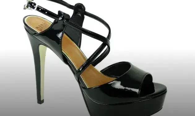 Sandálias com Saltos Diferenciados