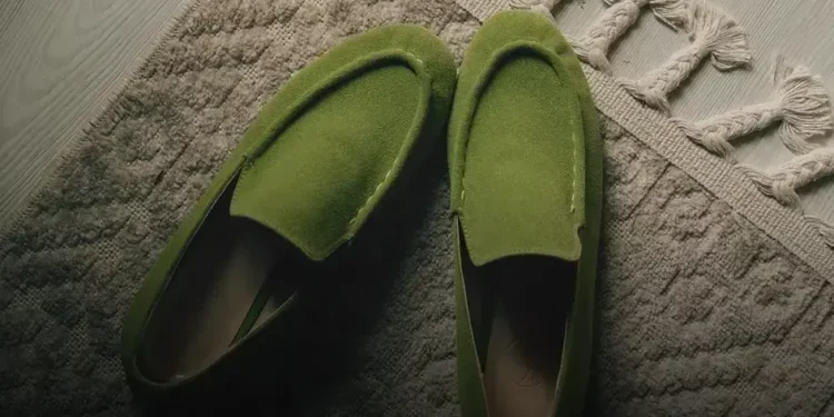 sapatilha de couro feminina