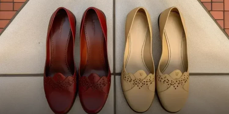 sapatilha dourada feminina