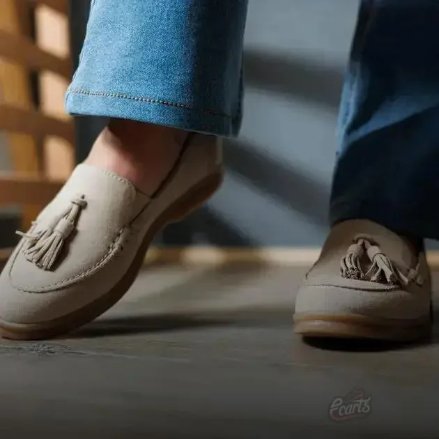 Você sabia? Mocassins podem elevar o estilo do seu vestido longo Você sabia? Mocassins podem elevar o estilo do seu vestido longo
