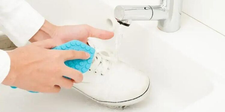 Bicarbonato tira chulé? O guia definitivo para pés cheirosos