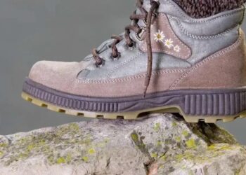 Calçados Femininos Plataforma: Conforto e Estilo nas Alturas