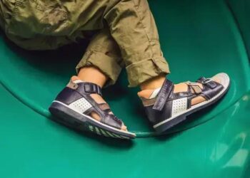 Calçados infantis na promoção: Preços imperdíveis!