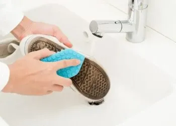 Chega de Chulé! Guia Prático Para Eliminar o Mau Cheiro da Sapatilha