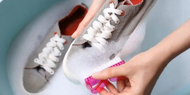 Cheiro de Chulé nos Sapatos? Truques Fáceis Para Eliminar de Vez!