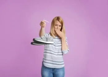 Chulé no Sapato? Diga Adeus ao Cheiro Ruim de Vez!