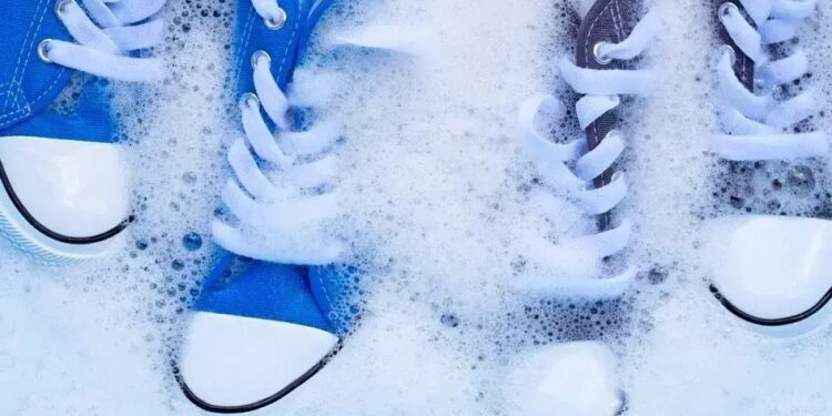 O Que Tira Chulé do Tênis? Guia Completo Para Eliminar o Mau Cheiro!