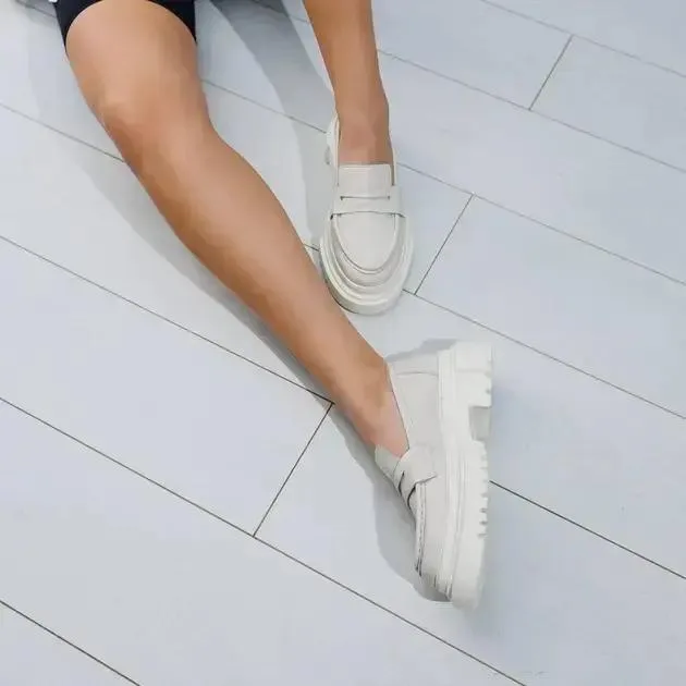 Tipos de Mocassim Feminino: Encontre o Seu Par Perfeito Tipos de Mocassim Feminino: Encontre o Seu Par Perfeito