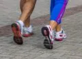 Tênis Para Caminhada: Como Escolher o Ideal em 2026 (Guia Definitivo)