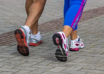 Tênis Para Caminhada: Como Escolher o Ideal em 2026 (Guia Definitivo)