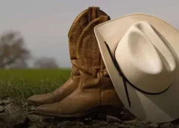 Bota feminina com estampa floral