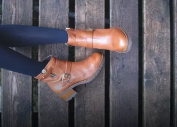 Bota feminina com forro