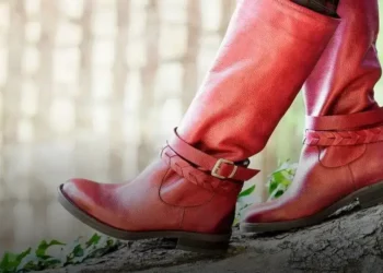 Bota feminina de camurça