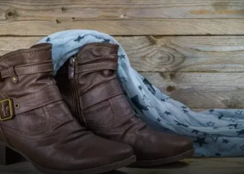 Bota feminina para trilha