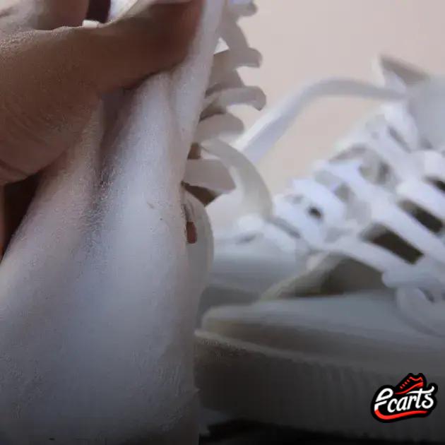 Prevenção e cuidados para prolongar a limpeza dos seus sapatos brancos