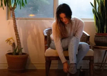 Alargar sapatos com água congelada