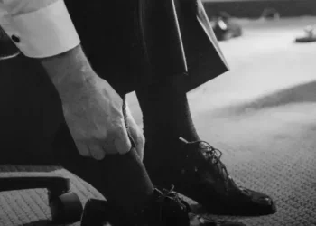 Alargar sapatos desconfortáveis