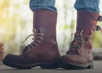 Bota Coturno de cano curto