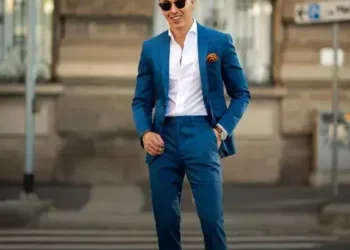 com que stilo cobina o sapato social masculino