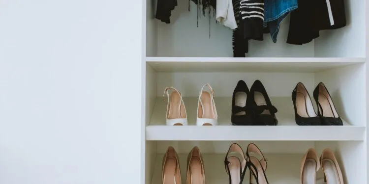 Como Organizar os Sapatos: 5 Dicas Práticas para Manter seu Armário em Ordem
