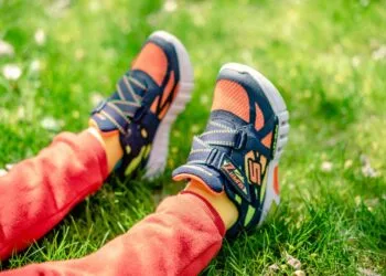 Tamanho de Calçado Infantil: Guia Completo de Medidas 2026
