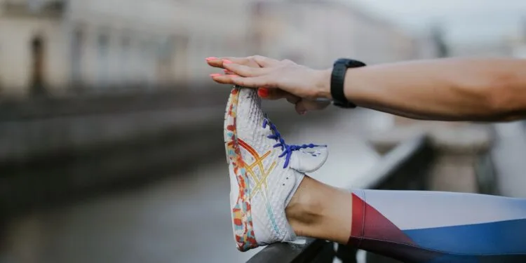 Como Alargar Sapatos Apertados: 7 Métodos Que Funcionam