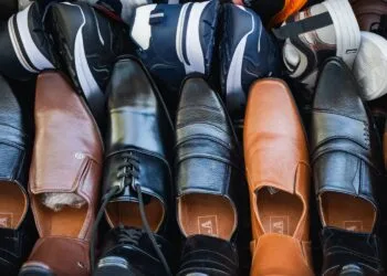 Alargar Sapatos Sintéticos: 5 Maneiras Fáceis de Ajustá-los em Casa
