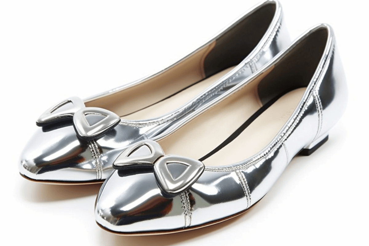 Você sabia que a sapatilha prata feminina pode ser versátil e elegante?