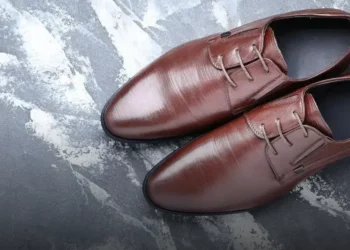 sapato social masculino democrata