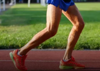 tenis esportivo preto masculino