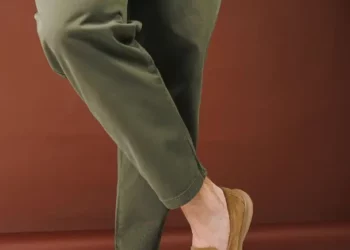 desfile com estilo mocassim tratorado