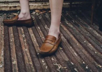 Qual tipo de meia usar com mocassim? 5 Dicas Surpreendentes
