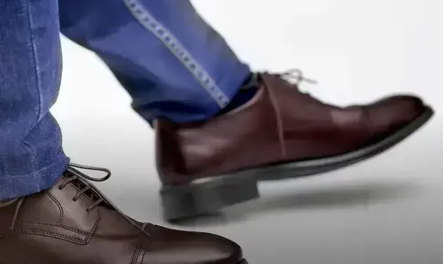 Sapato social marrom neutro